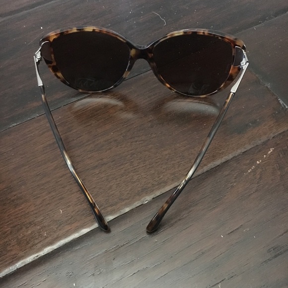 Dolce and Gabbana sunglasses - Picture 5 of 5